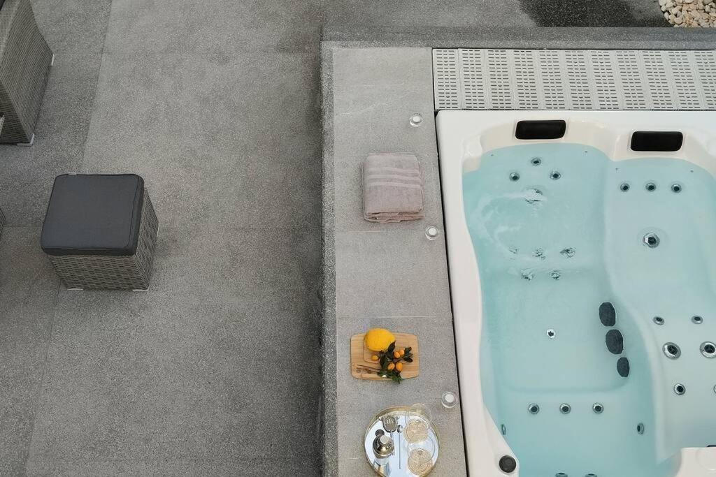 Sunset Avenue For Couple W/ Jacuzzi Spa Hot Water Paul do Mar (Madeira) Exterior foto
