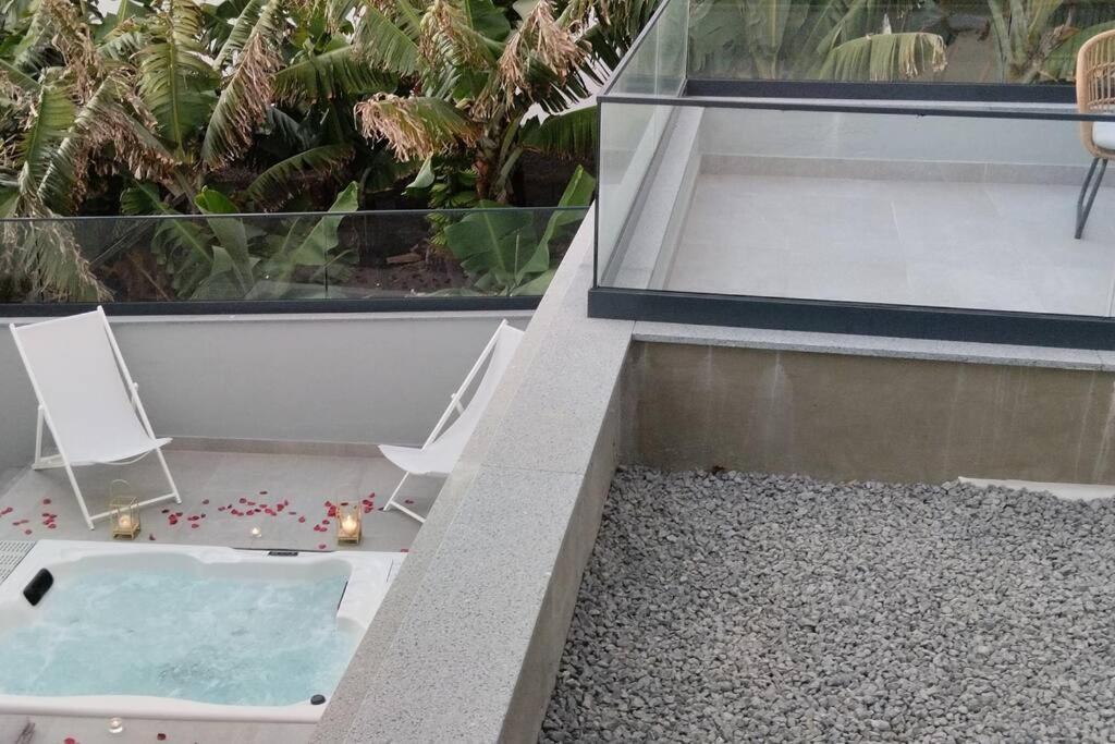 Sunset Avenue For Couple W/ Jacuzzi Spa Hot Water Paul do Mar (Madeira) Exterior foto