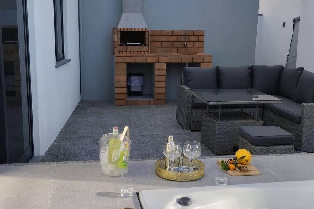 Sunset Avenue For Couple W/ Jacuzzi Spa Hot Water Paul do Mar (Madeira) Exterior foto
