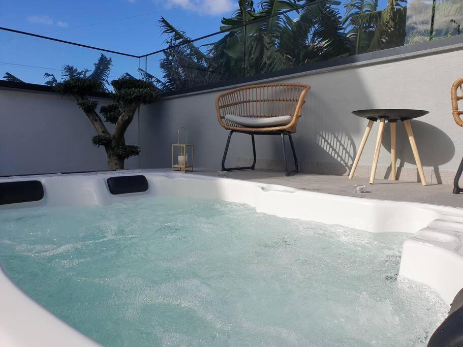 Sunset Avenue For Couple W/ Jacuzzi Spa Hot Water Paul do Mar (Madeira) Exterior foto