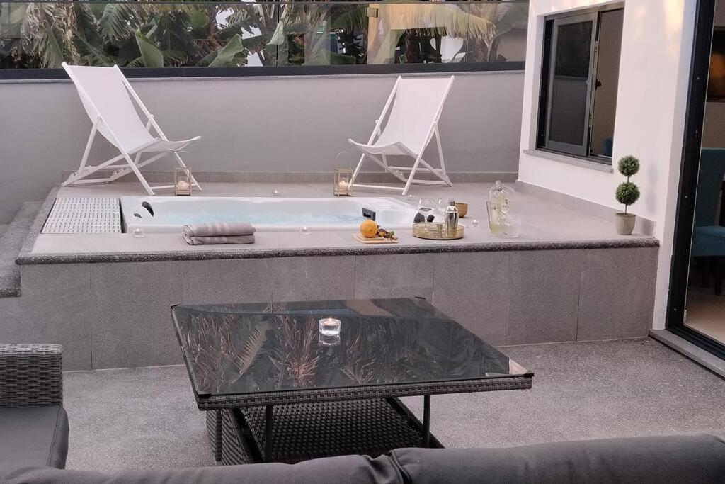 Sunset Avenue For Couple W/ Jacuzzi Spa Hot Water Paul do Mar (Madeira) Exterior foto